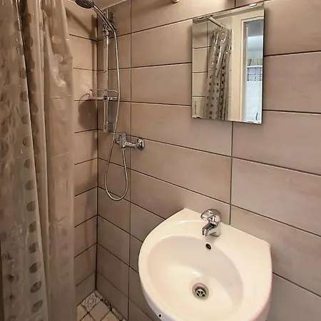 Lägenhet Cute In Center. Capsule Apartment!