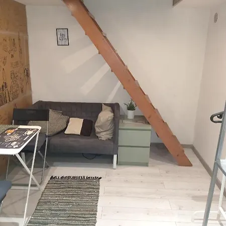 Cute In Center. Capsule Apartment! Budapest