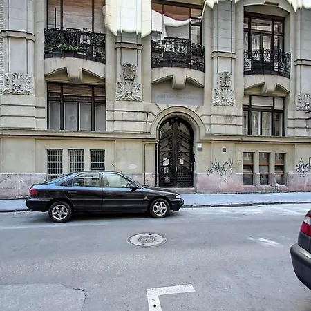 Cute In Center. Capsule Apartment! Lägenhet Budapest